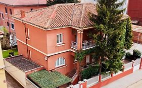 Casa Palomera - Casa completa con jardín, gimnasio y garaje privados